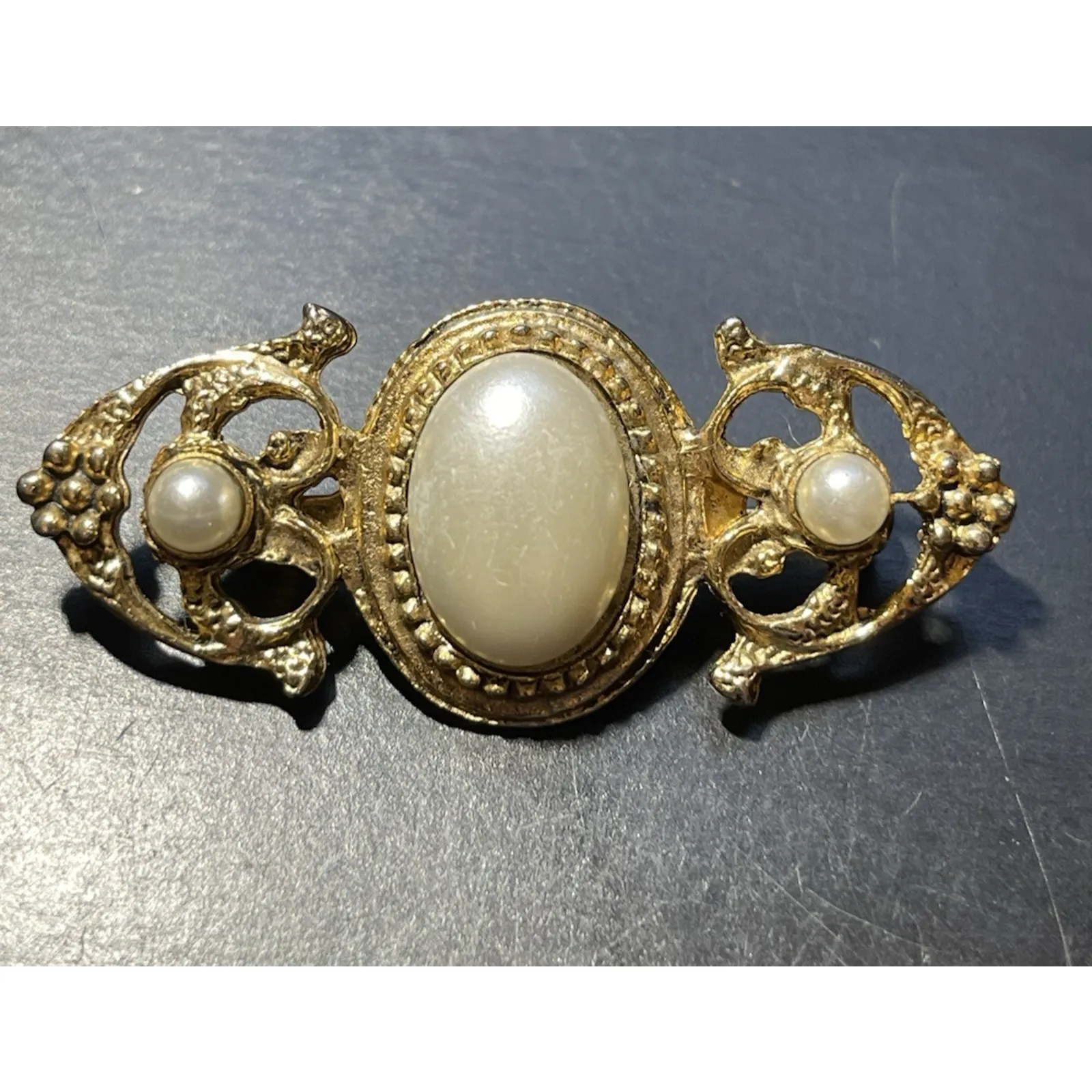 Faux Pearl Collar Lapel Shawl Brooch Pin Gold Tone Victorian Style Jewelry - Image 4