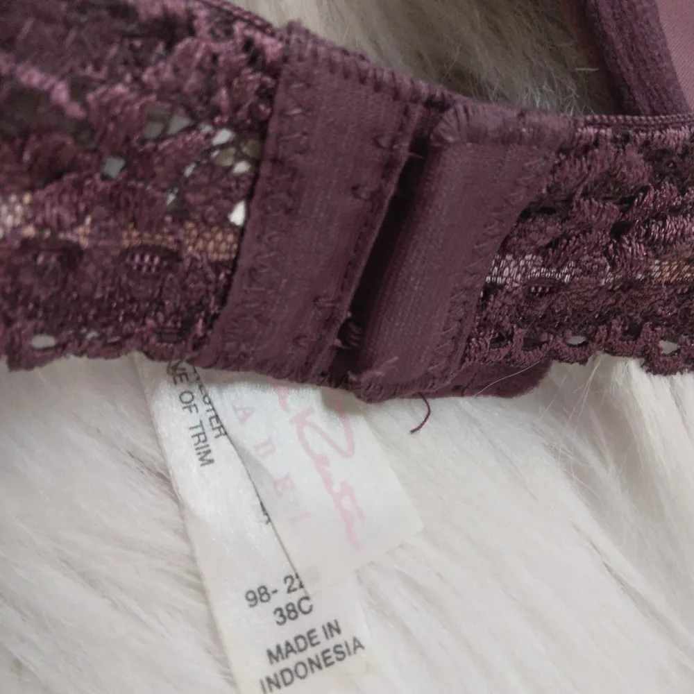 Oscar deLa Renta  Bra  Push-Up 38C - Image 12