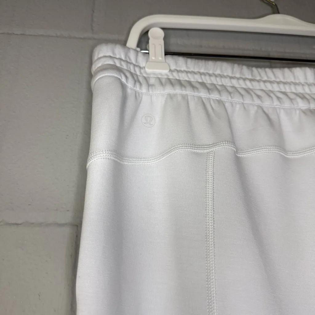 Lululemon Softstreme High-Rise Pant *Short in Rhino Grey Women’s Size 12 - Image 9