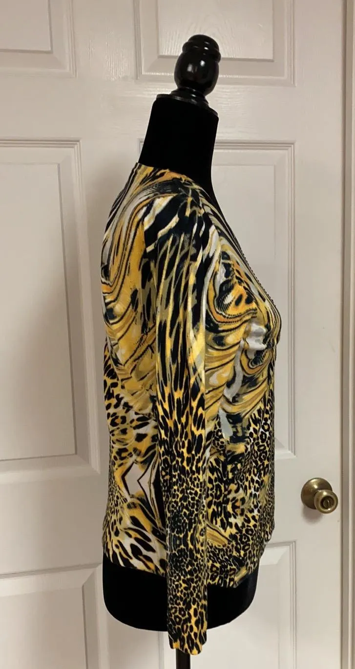 gold/Blk animal pattern longsleeves beaded sweater. Size small - Image 3