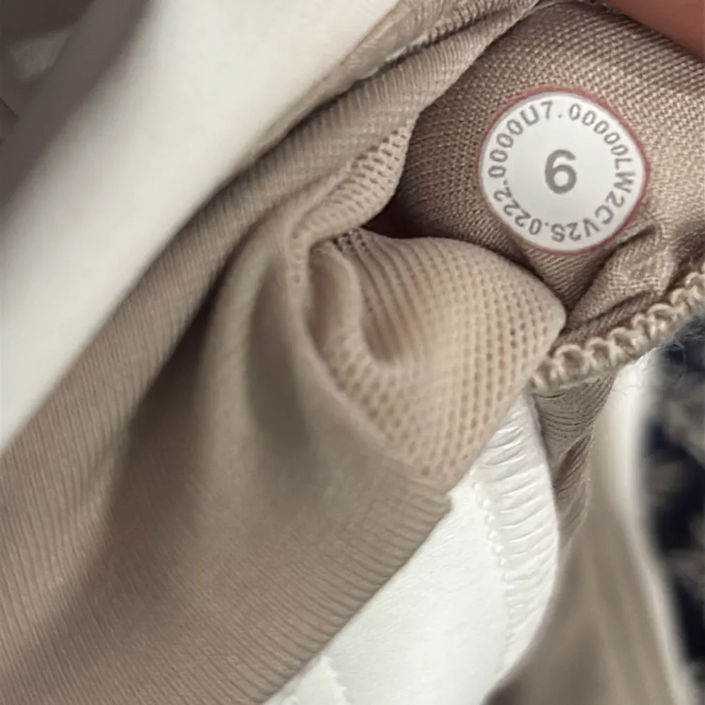 Lululemon Ebb to Train White Racerback Bra 6 -flawed - Image 11