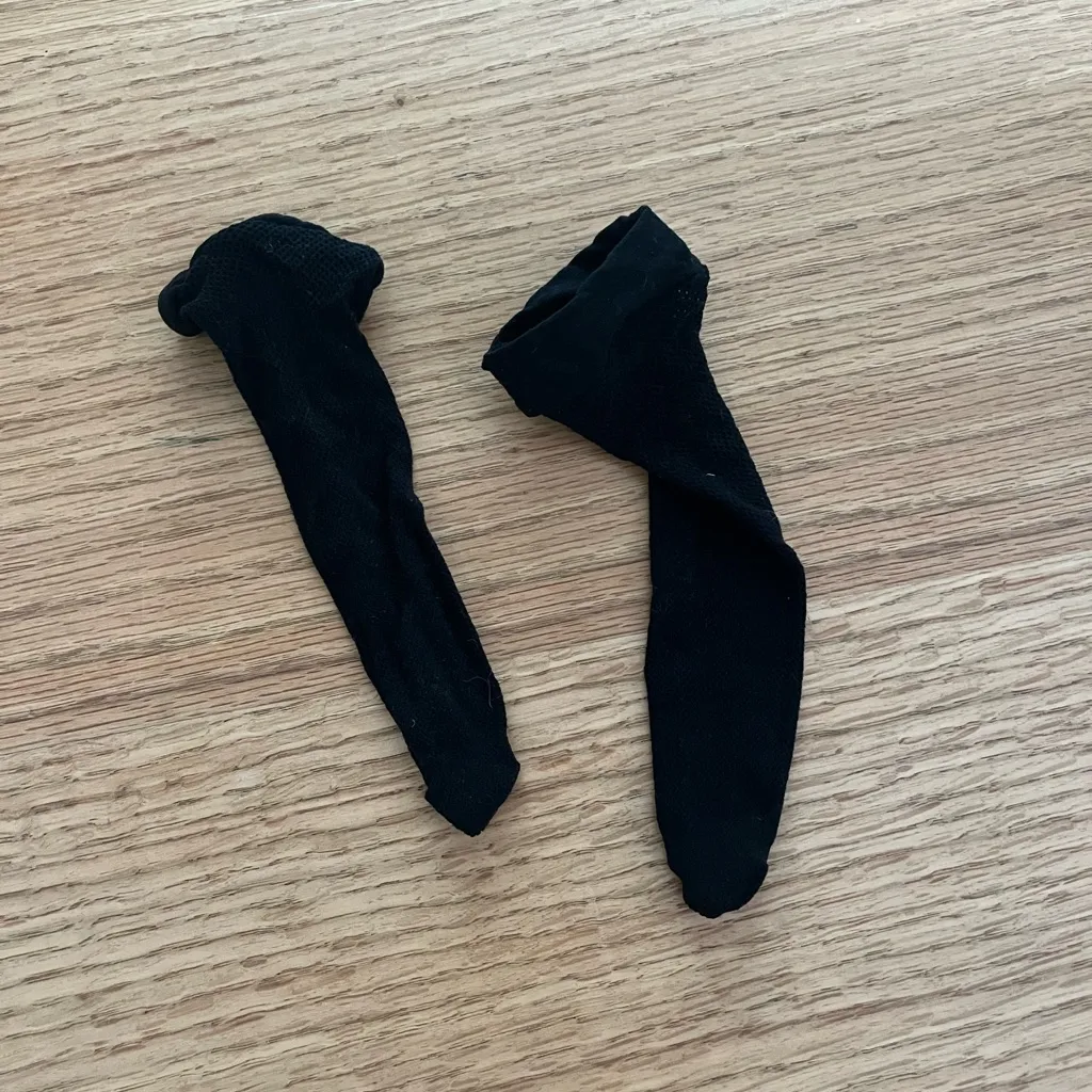 5/$25 Fishnet ankle socks - Image 2