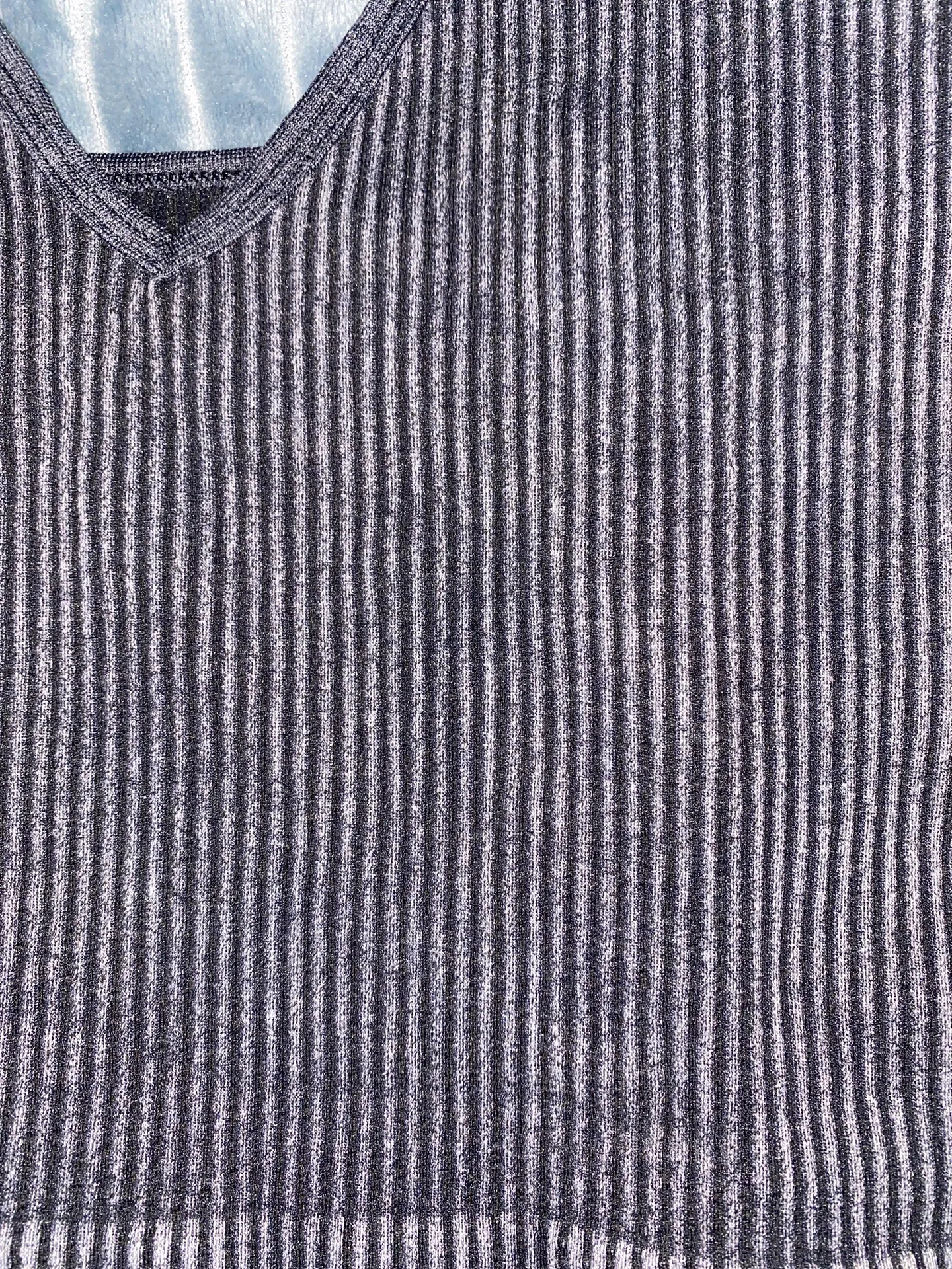 Aura Grey Crop Top  - Image 4