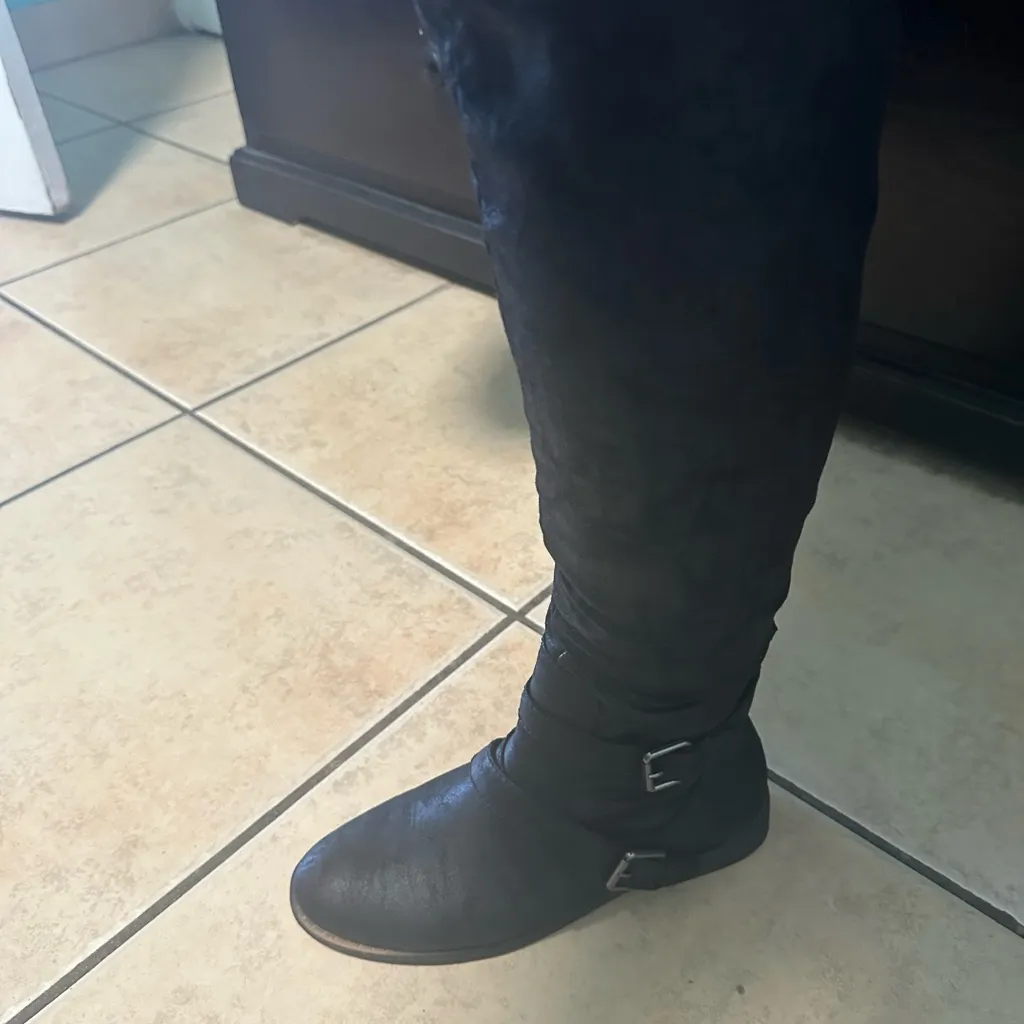 Celia  Black under knee Boots - Image 6