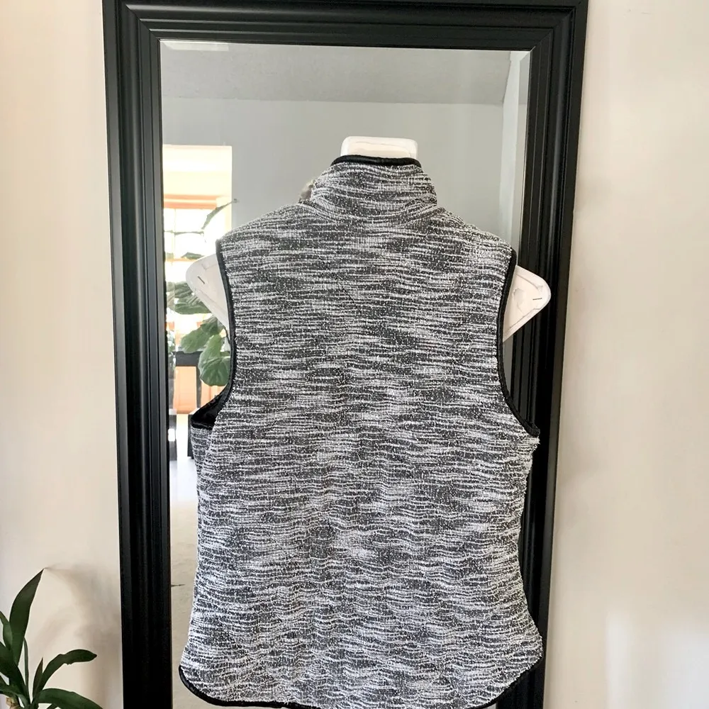 Takara  Black & White Vest - Image 3