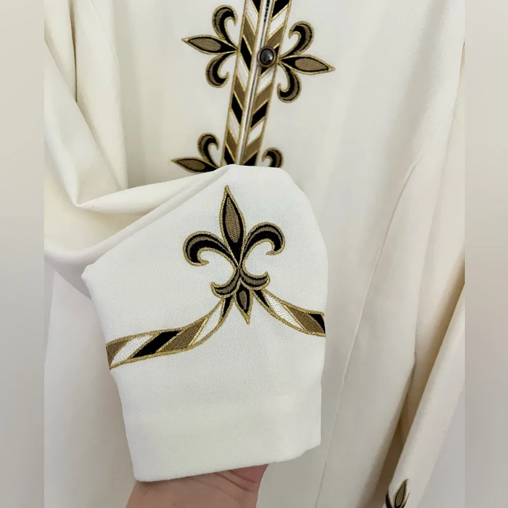 NWT Bob Mackie Wearable Art Ivory Jacket with Gold & Black Fleur de Lis - Size S - Image 4