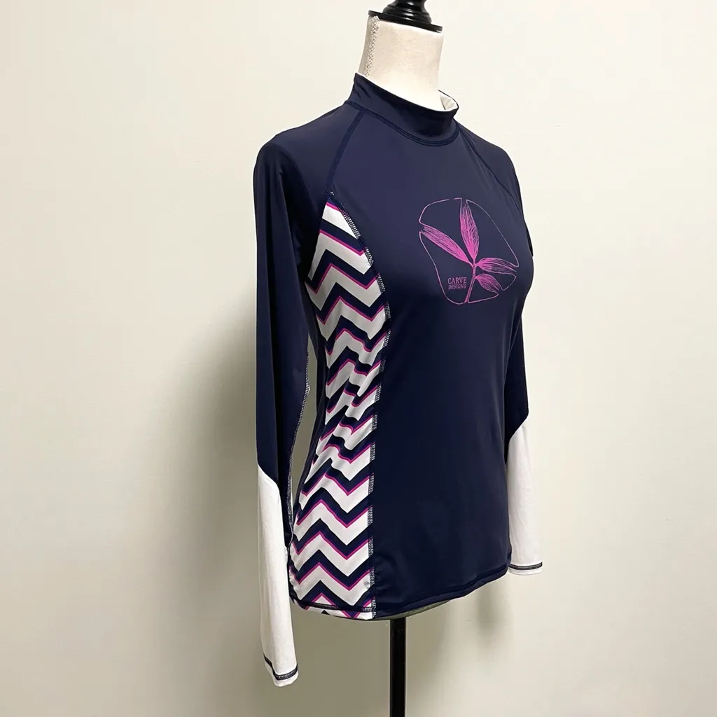 Carve Designs Mock Neck Chevron Logo Rash Guard - Image 3