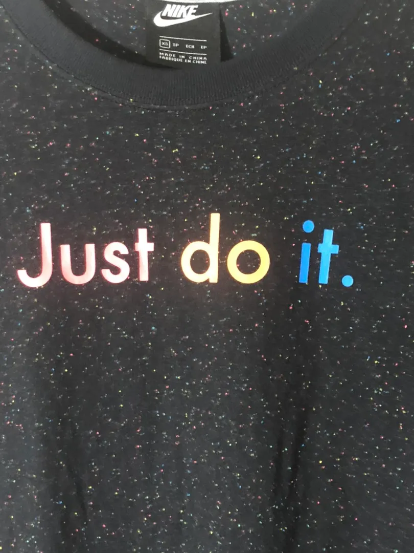 Nike Women Multi-color Graphic Tee Size - Image 4