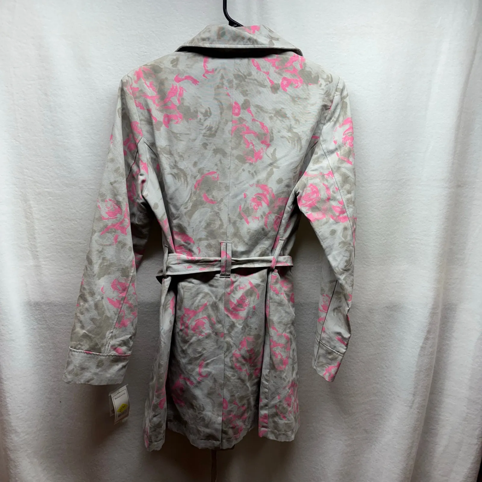 Relativity‎ Gray and Pink Pattern Trench Coat - Small - Image 9