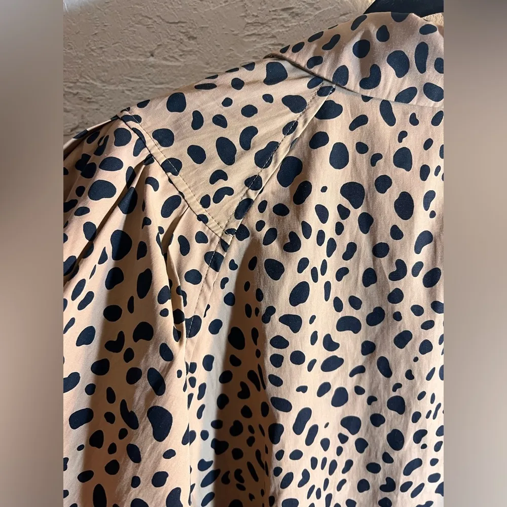 Crown & Ivy Leopard Print Button Down Shirt animal print lightweight versatile - Image 8