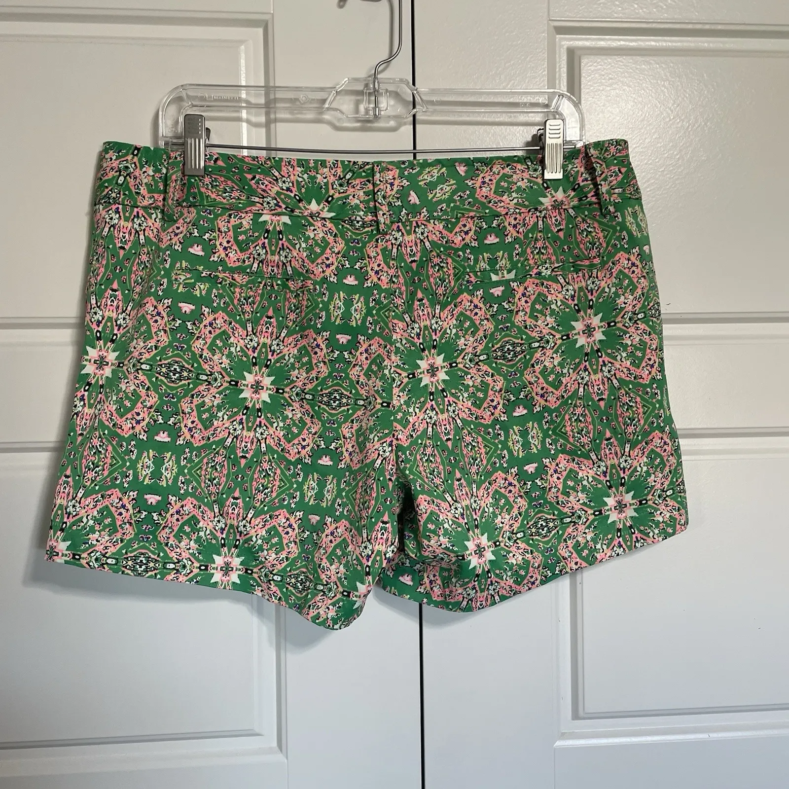 JADE MELODY‎ Tan Womens Size 12 Green Pink Geometric Print Shorts - Image 5