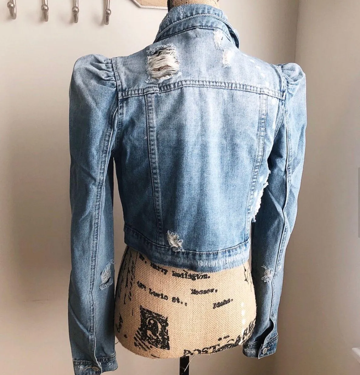 Boohoo 🦋Puff Shoulder Cropped Denim Jacket🦋 - Image 5