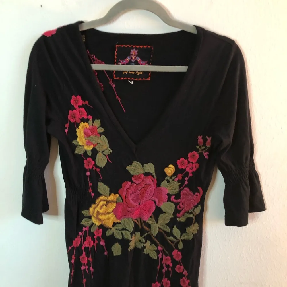 Johnny Was Dress Floral Roses Embroidered on Black Background Dress Sz XS GUC - Image 2