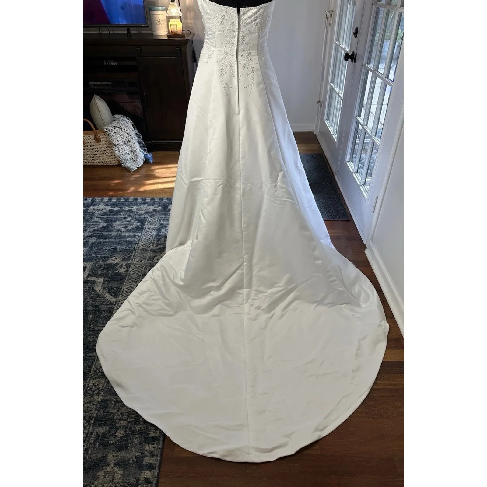 VINTAGE David's Bridal Michelangelo Beaded Wedding Dress Fit&Flare White Size 8 - Image 7