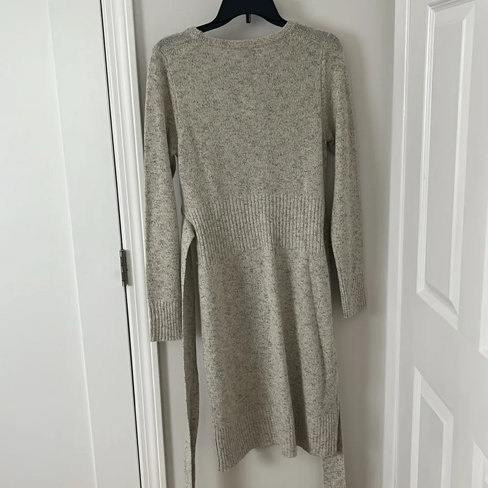 Ann Taylor tie sweater dress in size Medium - Image 6