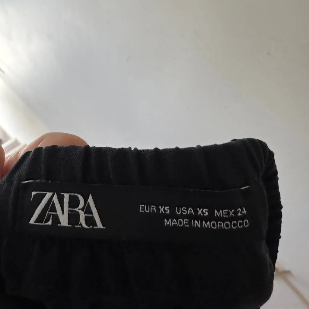 Zara Black Stretchy Elastic Waist Cargo Jogger Pants With Pockets - Image 8