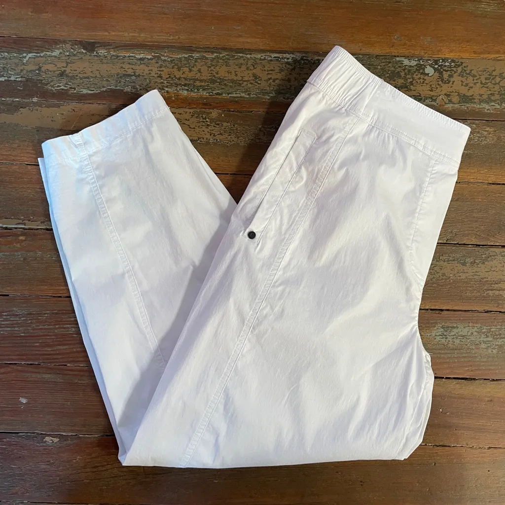 FOIL Pump It Up White Trapeze Barrel Leg Pull On Pants - Image 15