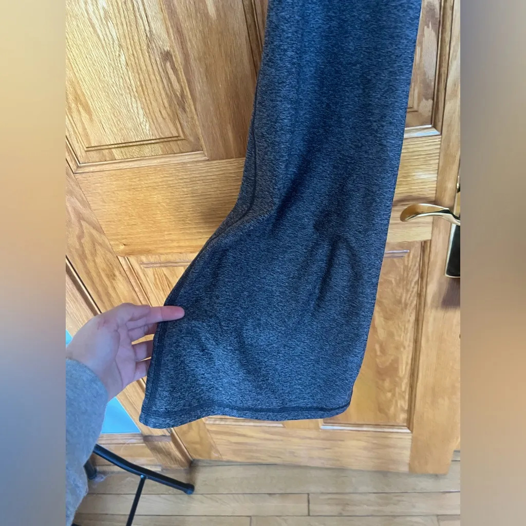 Old Navy - Cloud, Go-Dry & Flare Leggings - Image 4