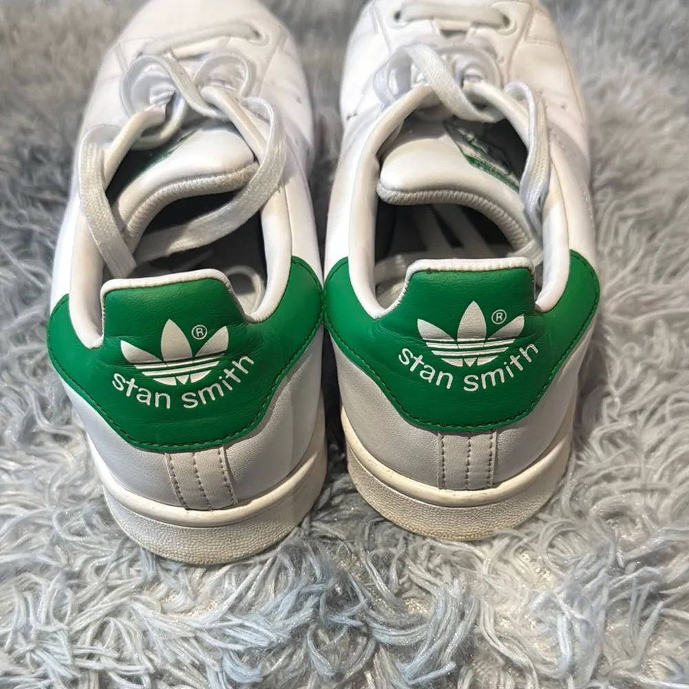 Adidas White Sneakers with Green Accents - Image 3
