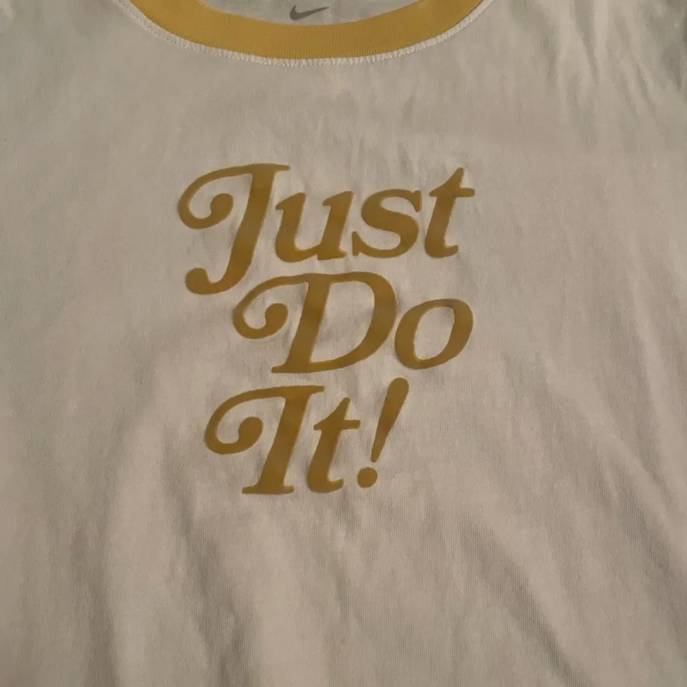 The Nike Tee Yellow Shirt - Image 4