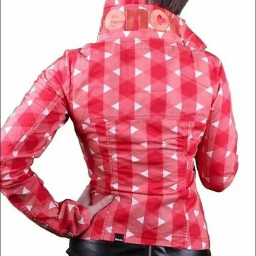 NWOT Bench light weight coat size large Red - Image 4