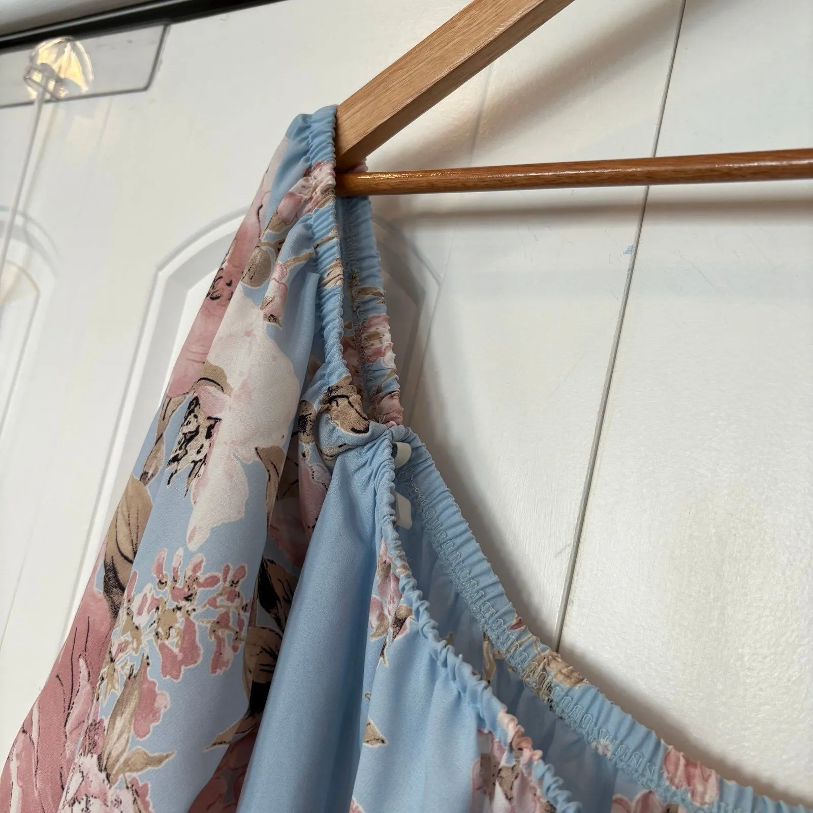 Oddy Blue Off Shoulder‎ Top Size Small - Image 3