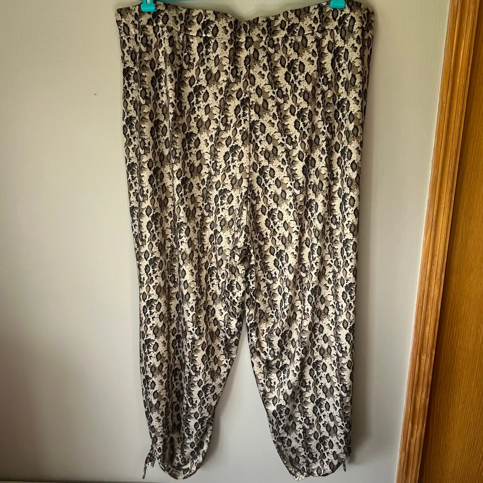 Kate & Mallory Brown / Black Patterned Pants Size 3X - Image 2