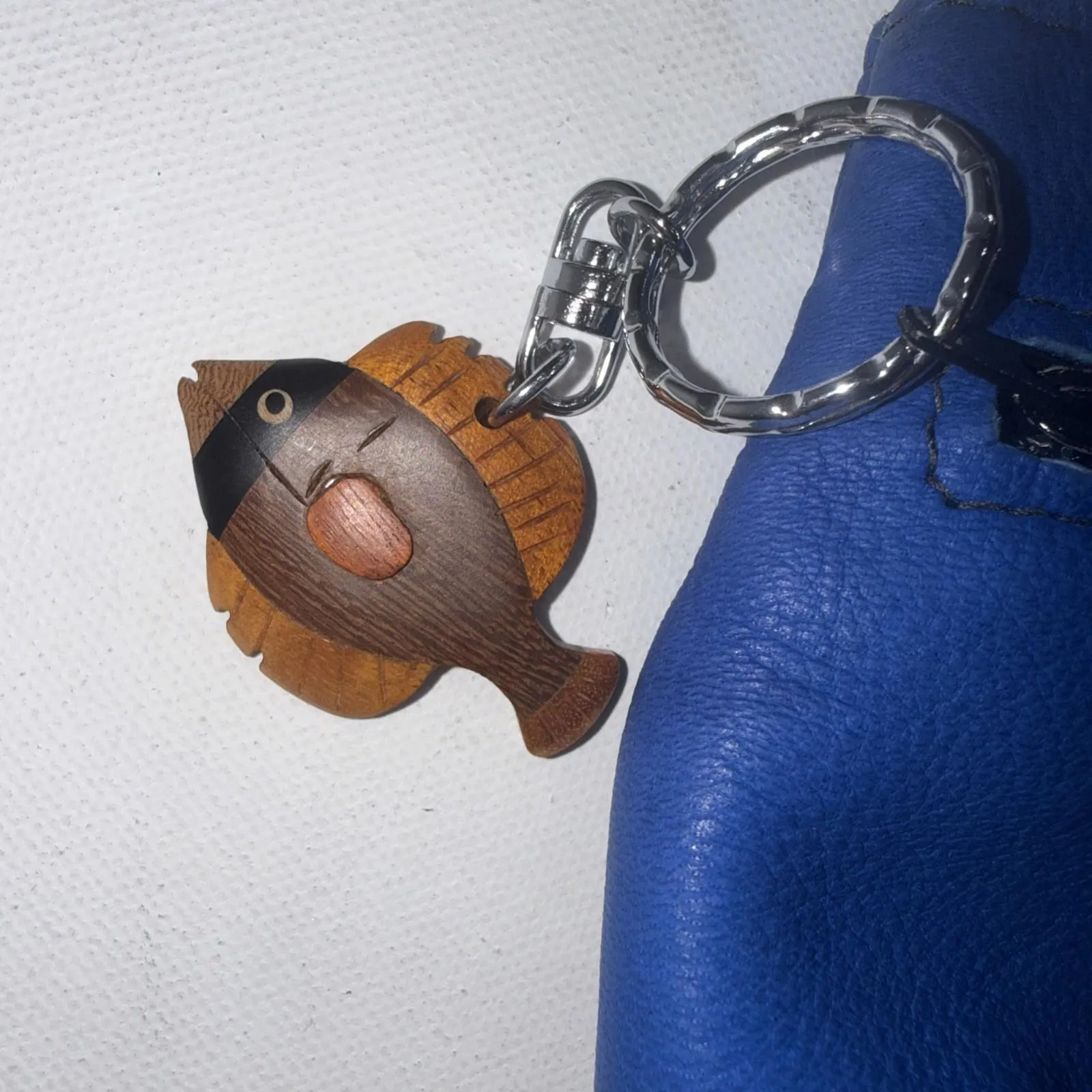 Aloha From Hawaii Dyed Leather Embellished Zip Wristlet Coin Purse Wooden Fish Blue - Image 4