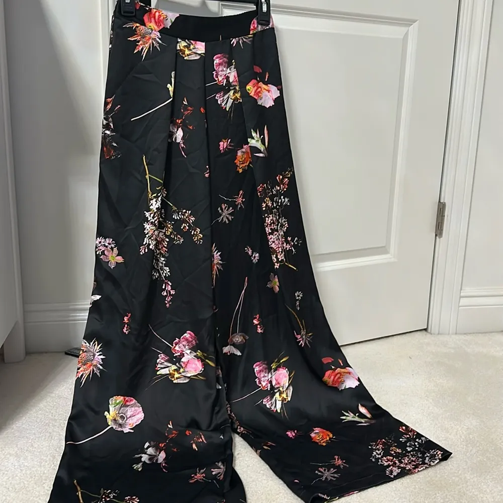 Victoria’s Secret floral bustier and pant set - Image 2