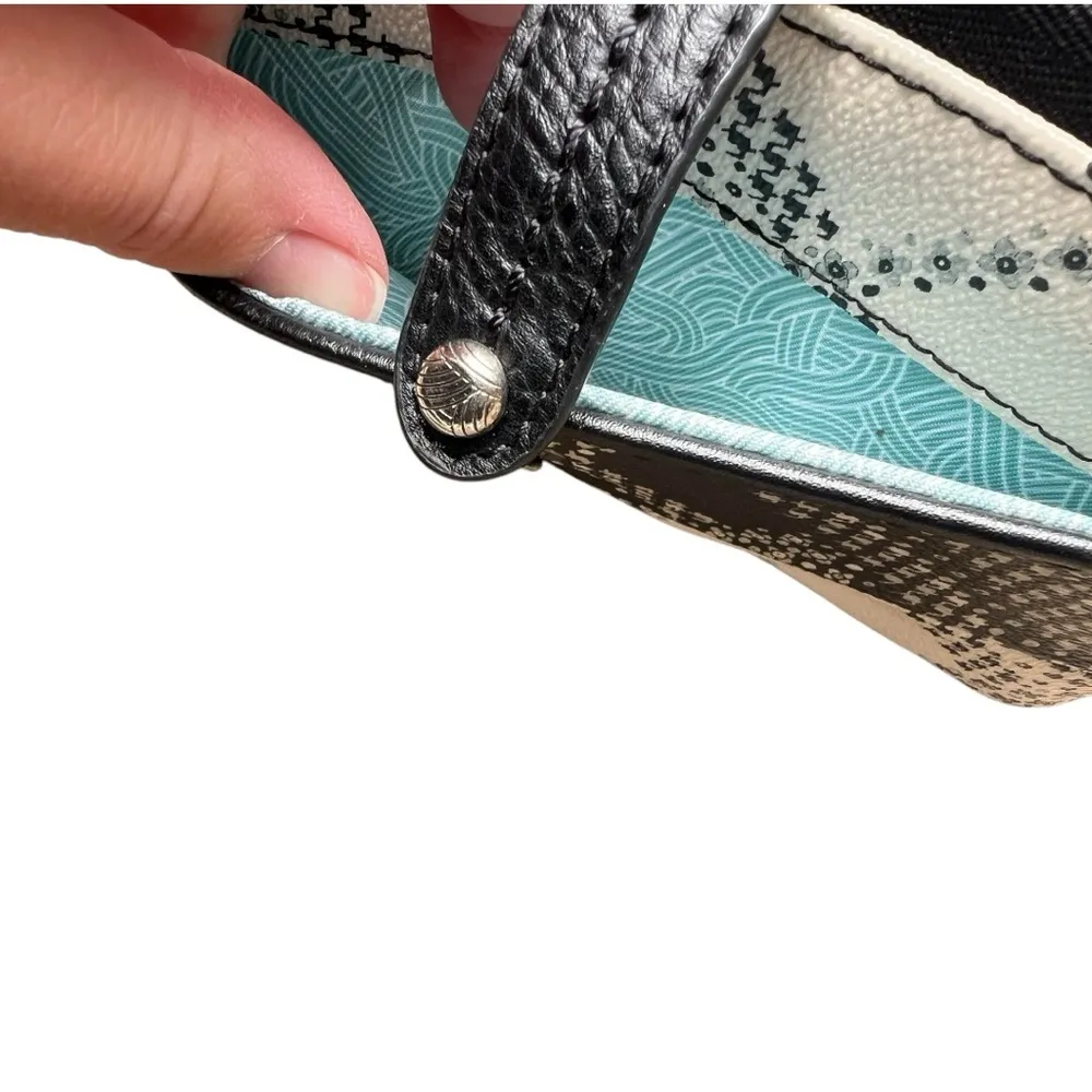 The Sak Smartphone Crossbody - Image 3