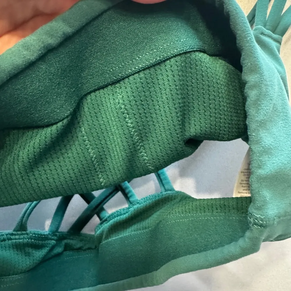 Athleta hyperfocus sports bra size small color “Pine” like new! - Image 3