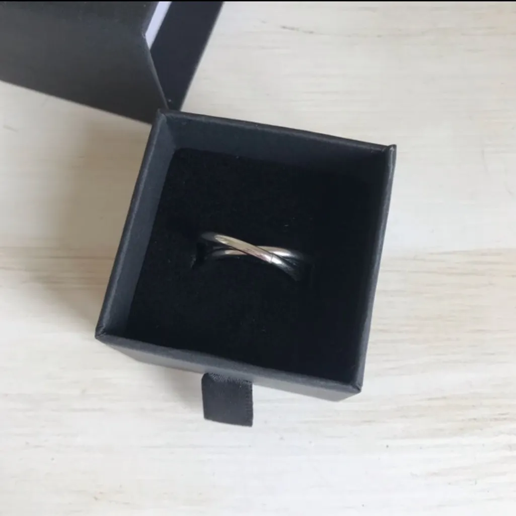 Intertwined Gunmetal Silver Three Layer Ring, New In Box - Image 10