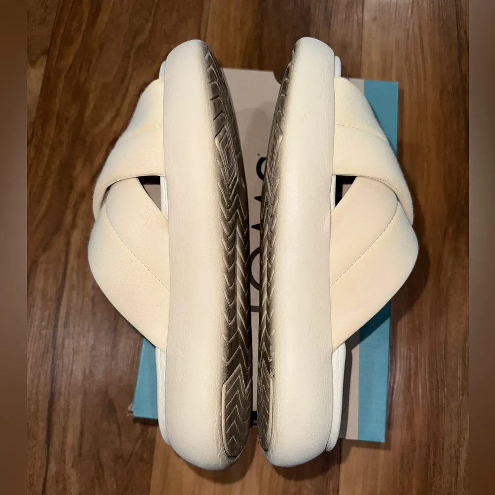 Alpargata Mallow Crossover Beige Sandal - Image 4