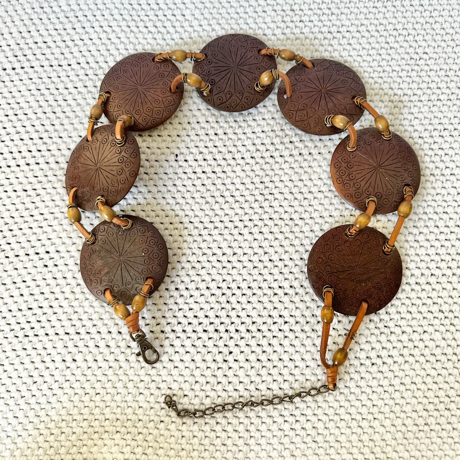 Vintage Unmarked Leather Double Strap Wooden Carved Medallion Disc Waist Belt OS Brown - Image 14