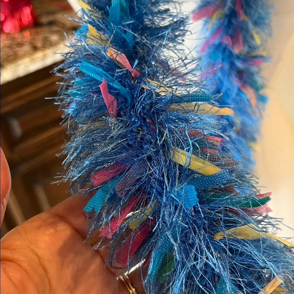 Festive Blue Feathered Scarf - Image 4