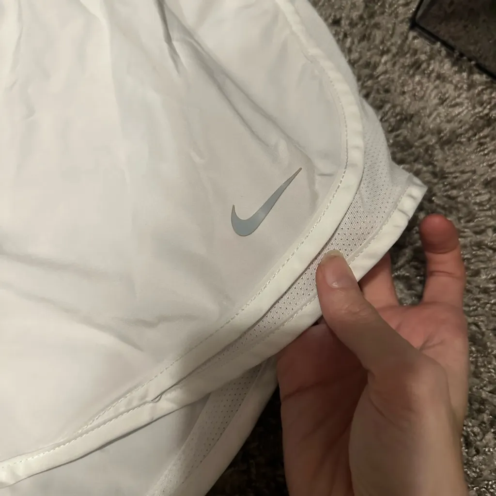 Nike Women's White Athletic Shorts - Image 2