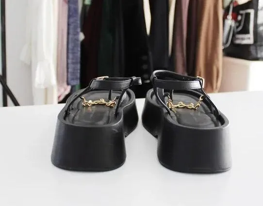 Savannah Faux Leather Chain-Embellished Platform Sandals Size 36 - Image 9