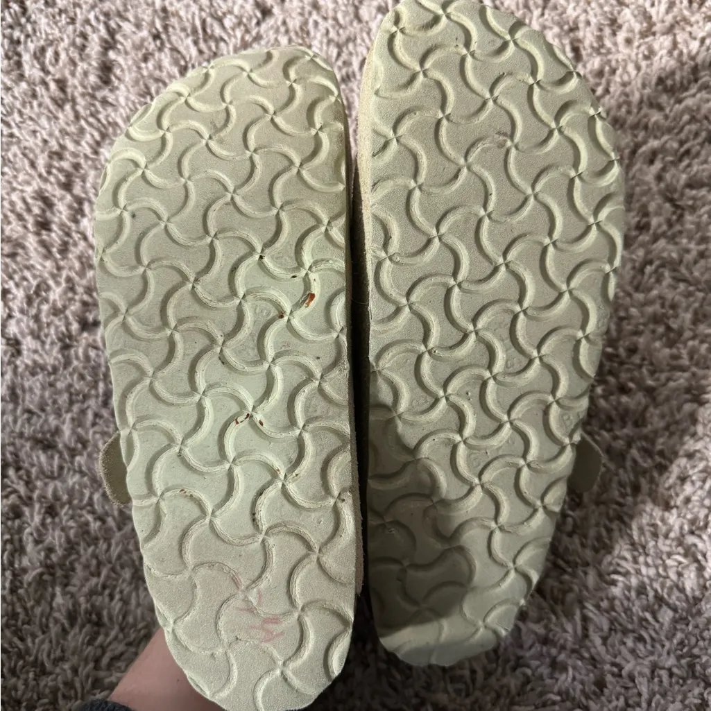 Birkenstock 38 Boston Soft Footbed in Faded Lime Green - Image 6