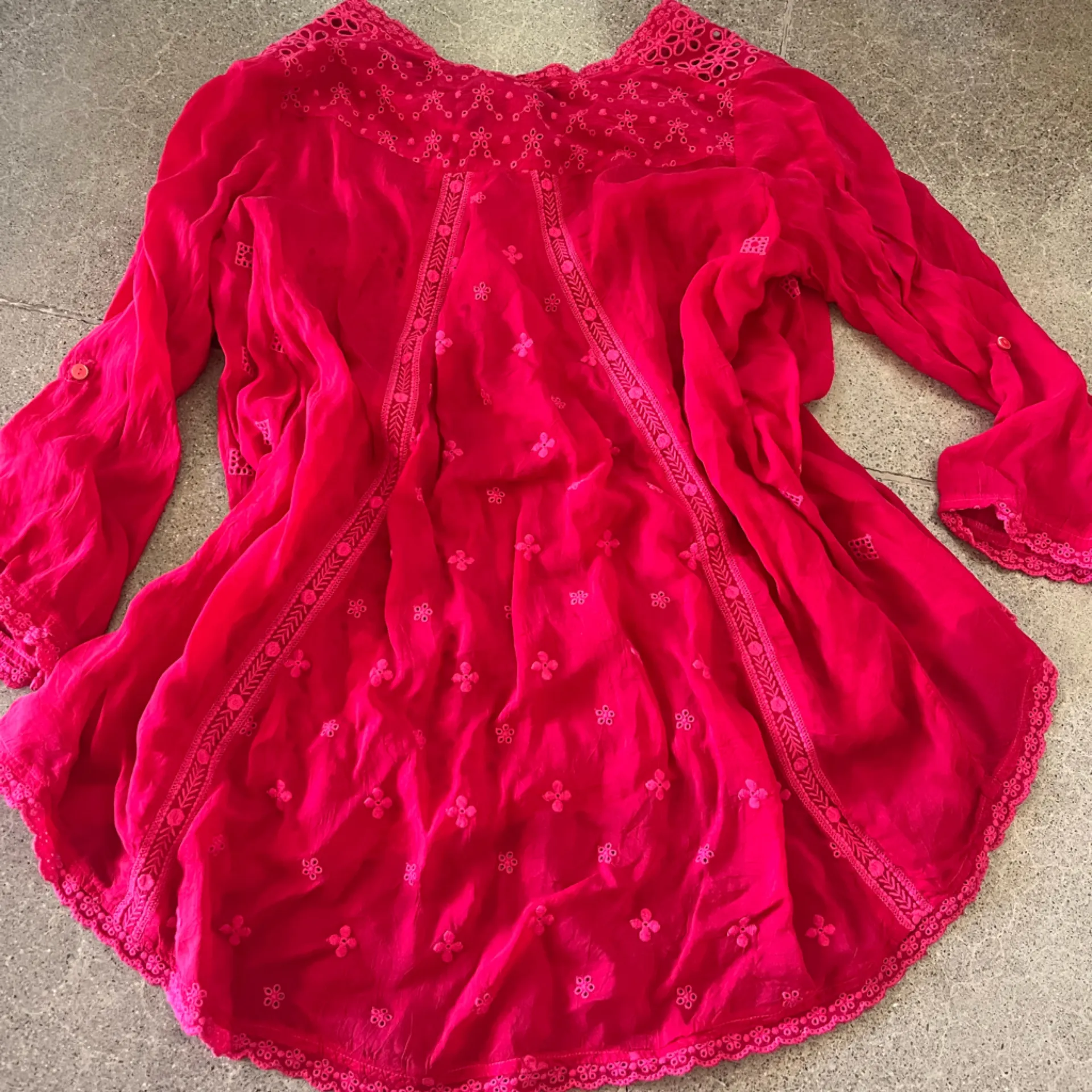 Johnny Was Pink Embroidered Eyelet Blouse - Image 4