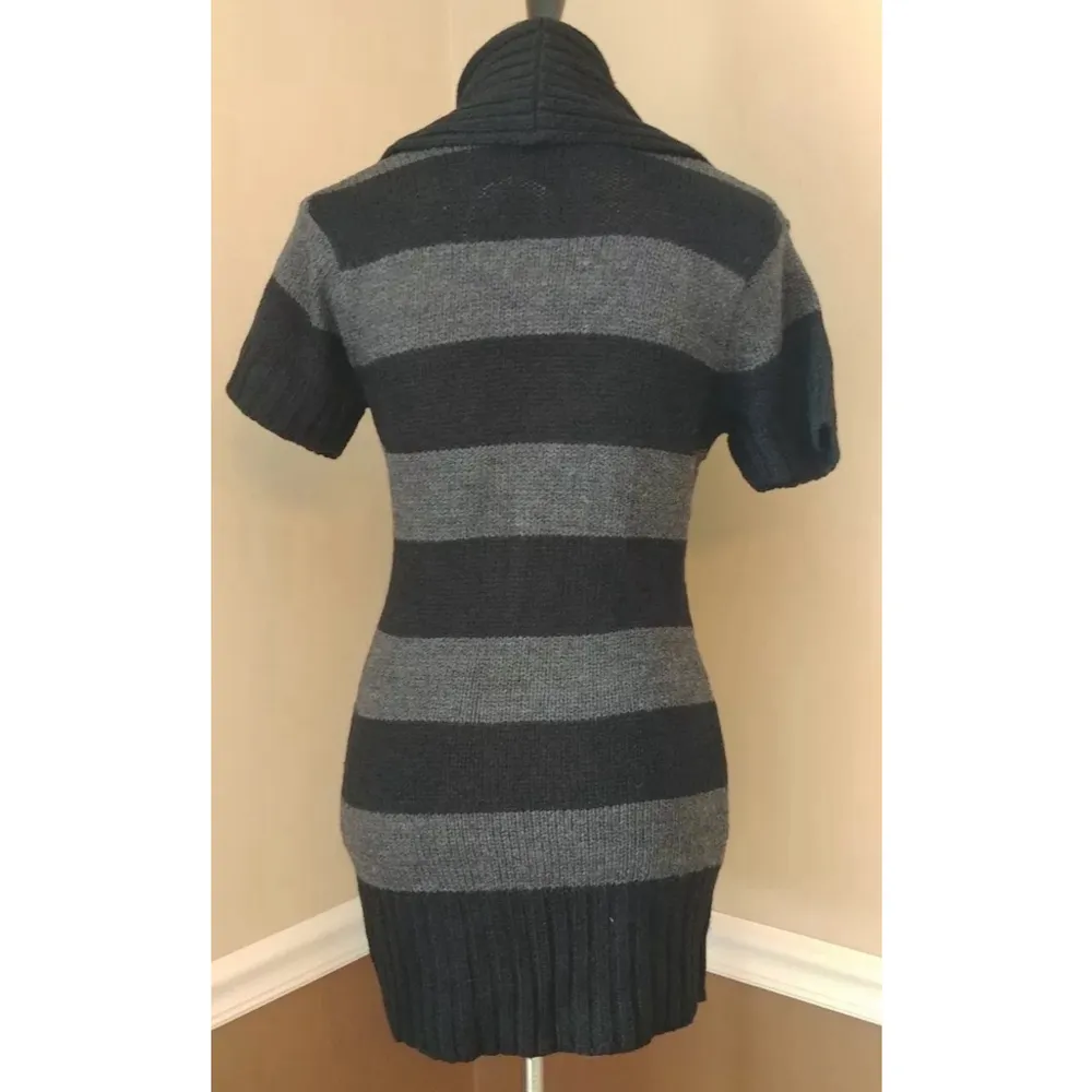 Ashley ModCloth NEW Gray & Black Striped Cowl Neck Short Sleeve Tunic Sweater S - Image 3