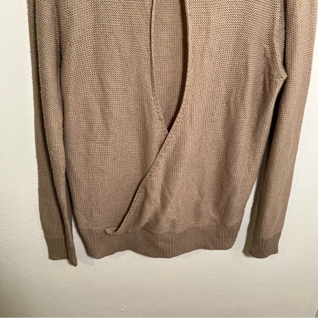 Zara Knit Crewneck Sweater Beige Open Back M - Image 7
