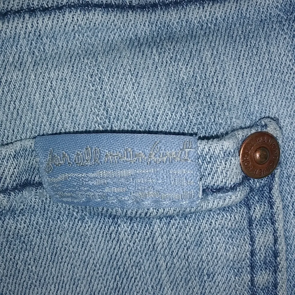 7 For All Mankind 31 Light Wash Jeans Short Shorts - Image 7