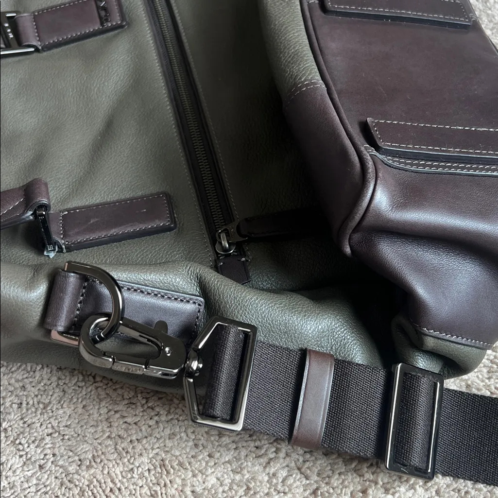 Tumi Beacon Hill Leather Laptop $495 Tote Bag Green Brown Unisex - Image 6