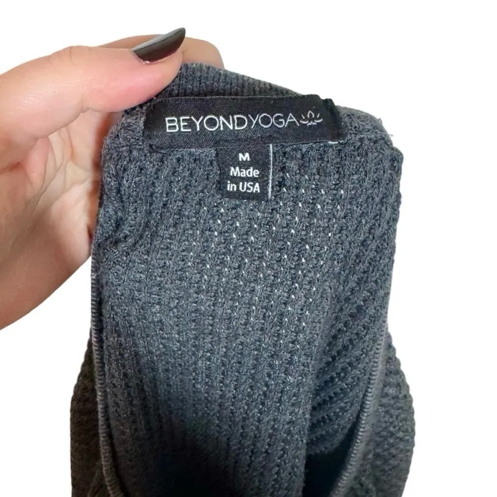 Beyond Yoga With The Band Pullover Waffle Thermal Sweatshirt in Washed Black - Image 8