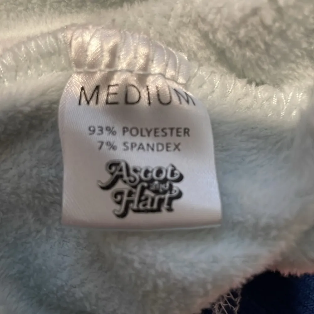 Ascot & Hart mint velour crew Sz M Size M - Image 6