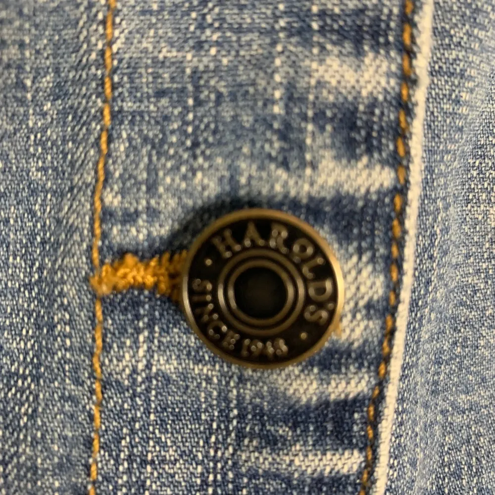 NWOT Harold's Woman Denim Jacket Size XS Excellent - Image 4