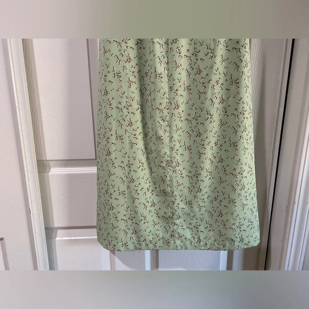 Love, Whit by Whitney Port Sleeveless Floral Ruched Midi Dress Size Small Green - Image 10