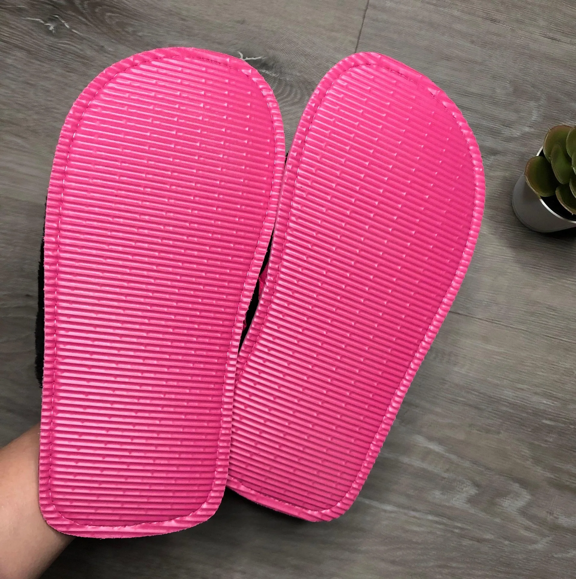 belle snoopy peanuts fluffy home slippers slides Black Size 6.5 - Image 3