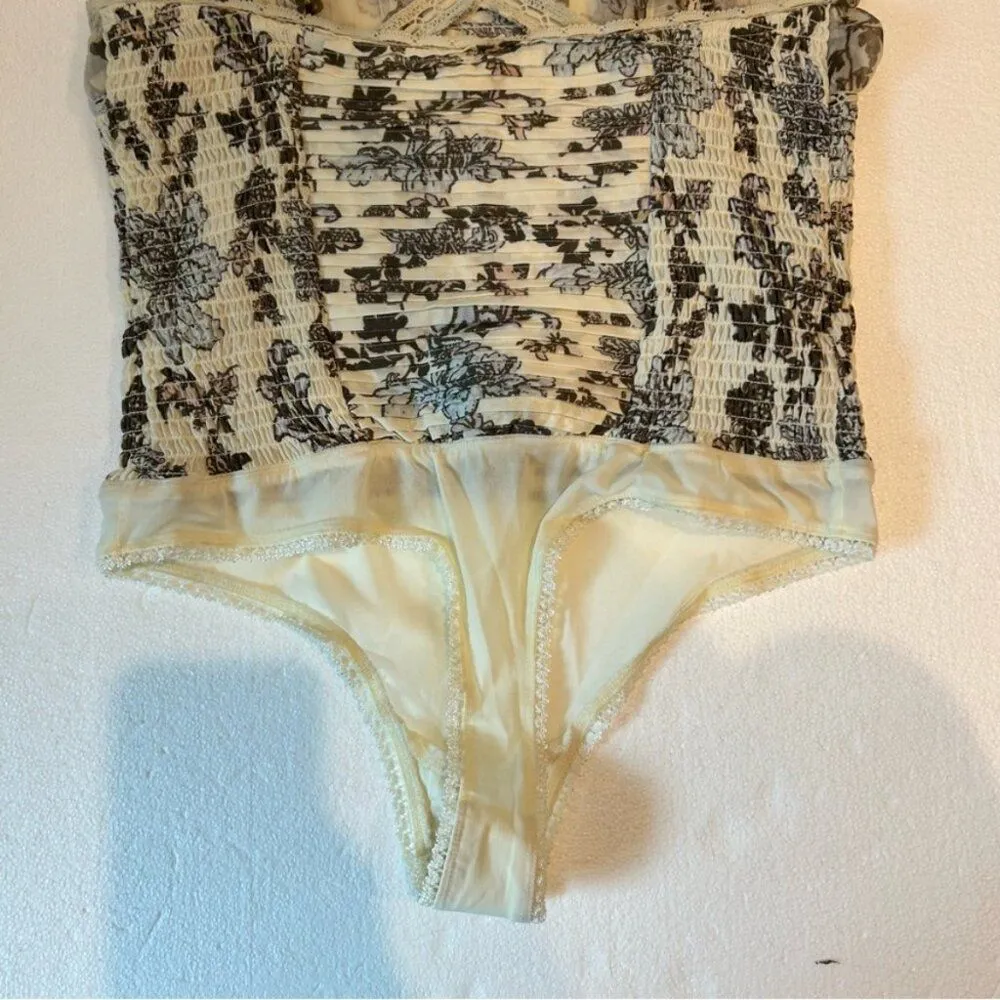 Free People weekend plans bodysuit in tea combo floral sheer ruffles - Image 13