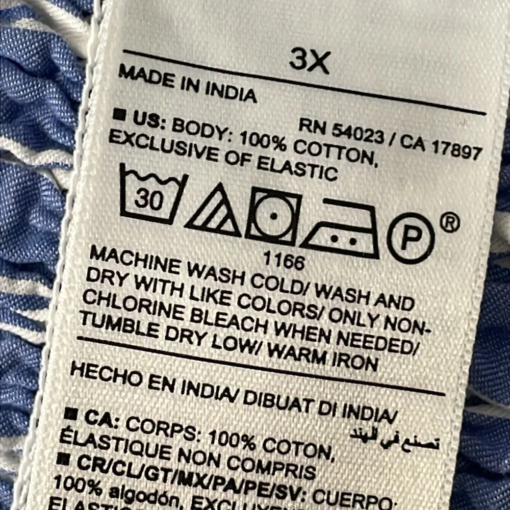 Old Navy Fitted Striped Sleeveless V-Neck Tie-Shoulder Smocked Blouse - Image 9